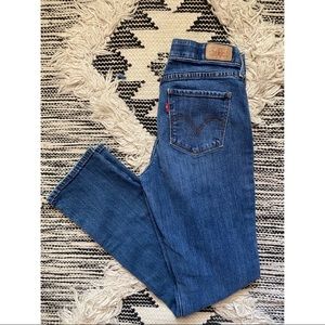 Levi’s- perfect waist / 525 straight leg
